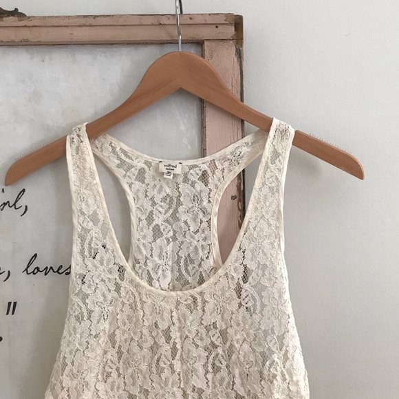 Aritzia | Wilfred | Lace Racerback - Picture 2 of 7